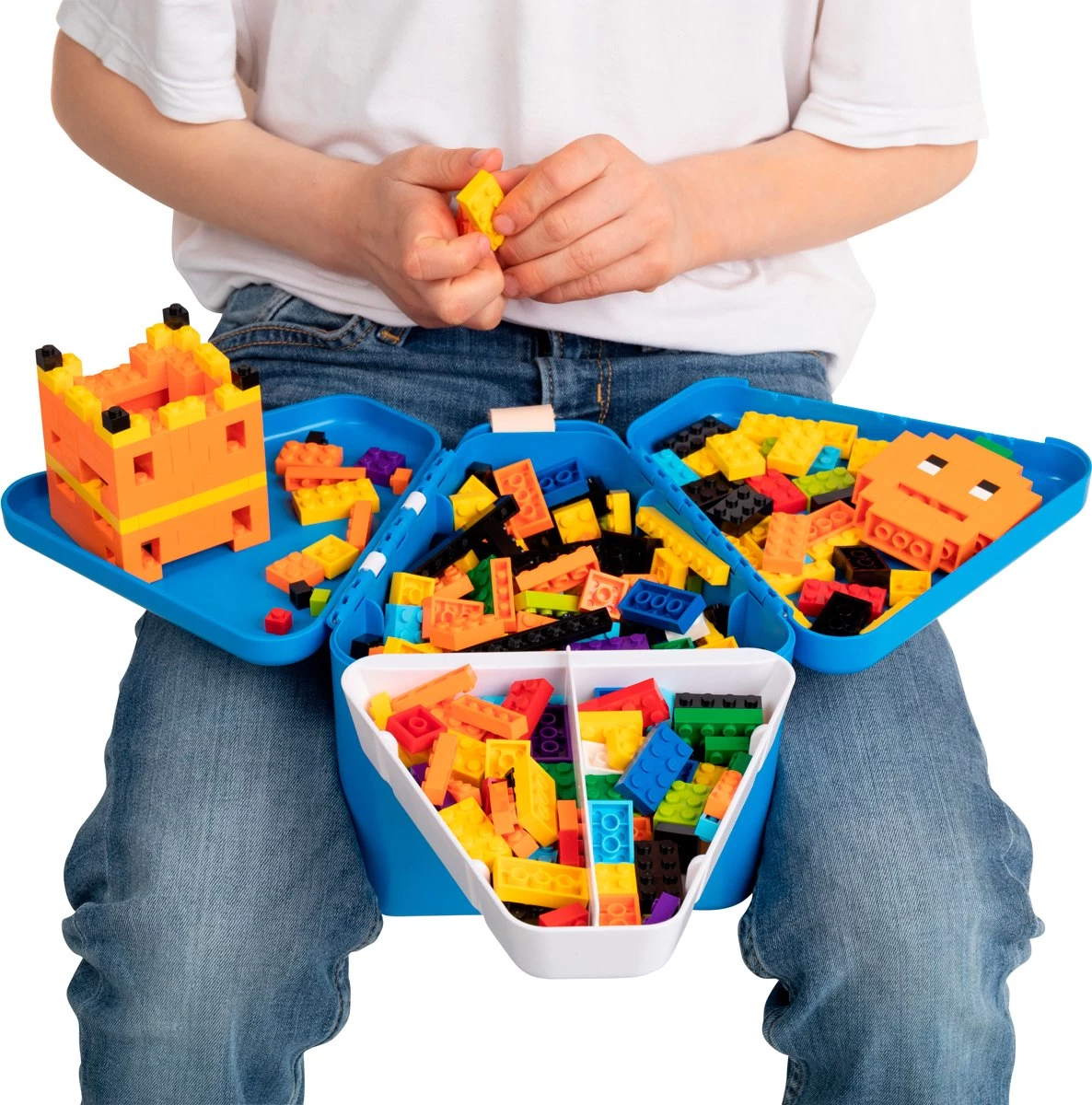 Trunki: TEEBEE Terrance Blauw - Kids Travel Toy Box, Bevat Een Leuk Activiteitenboekje, Kleurpotloden En Stickers, In Doos 15,5x18x18cm, 3+ 3 Trunki: TEEBEE Terrance Blauw - Kids Travel Toy Box, Bevat Een Leuk Activiteitenboekje, Kleurpotloden En Stickers, In Doos 15,5x18x18cm, 3+ - Afbeelding 3