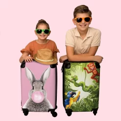 NoBoringSuitcases.com® Koffer - Jungle - Dieren - Groen - Kinderen - Past Binnen 55x40x20 Cm En 55x35x25 Cm - Handbagage - Trolley - Fotokoffer - Cabin Size - Print -Reisopslagwinkel 1200x1200 25