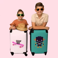 NoBoringSuitcases.com® Kinderkoffer - Handbagage Kinderen - Kitten - Skateboard - Roze - Meisjes - Kinderen - Trollet Op Wieltjes - Past Binnen 55x40x20 Cm En 55x35x25 Cm - Koffer Meisje -Reisopslagwinkel 1200x1200 537