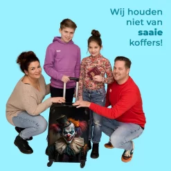 NoBoringSuitcases.com® Koffer Groot - Clown - Hoed - Kraag - Portret - Killer Clown - Trolley Koffer Met TSA-slot - Met Wielen - 90 Liter - Reiskoffer - 66 Cm -Reisopslagwinkel 1200x1200 670