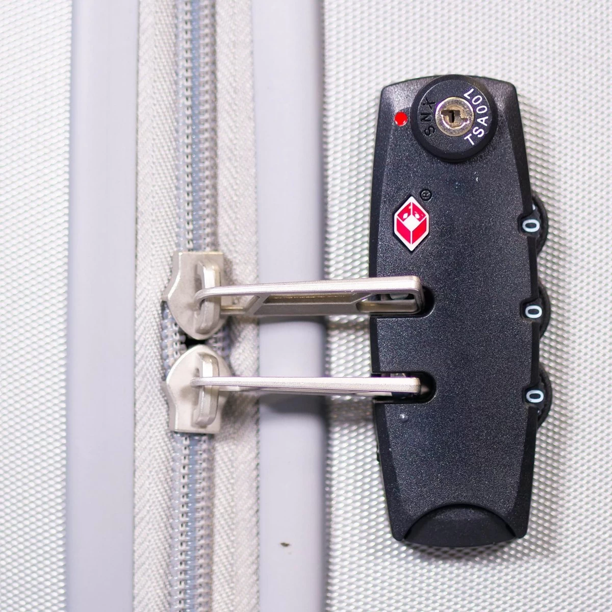 ©TROLLEYZ - Bali No.22 - Reiskoffer 69cm Met TSA Slot - Dubbele Wielen - 360° Spinners - 100% ABS - Reiskoffer In Metallic Grey 5 ©TROLLEYZ - Bali No.22 - Reiskoffer 69cm Met TSA Slot - Dubbele Wielen - 360° Spinners - 100% ABS - Reiskoffer In Metallic Grey - Afbeelding 5