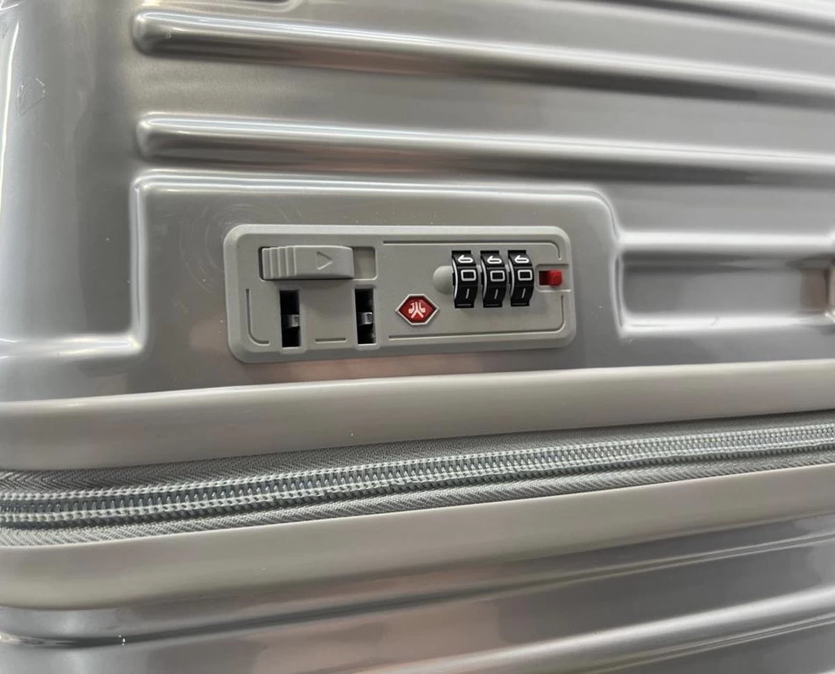 AATravel XL Reiskoffer - Trolley ABS - Met Dubbele Wielen - 75 Cm - 94 Liter - Zilver 2 AATravel XL Reiskoffer - Trolley ABS - Met Dubbele Wielen - 75 Cm - 94 Liter - Zilver - Afbeelding 2