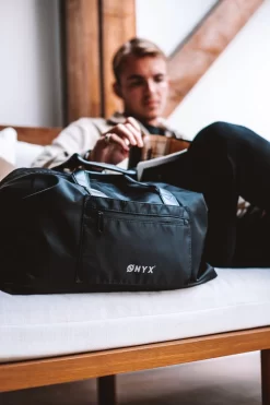 ONYX® Reistas 25L - Lichtgewicht Weekendtas - Sporttas - Waterafstotend En Duurzaam - Zwart -Reisopslagwinkel 799x1200 162