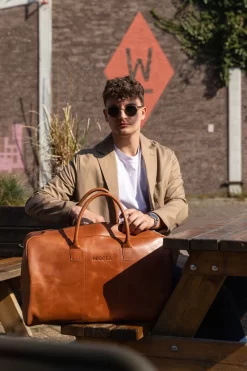 NEGOTIA Delta - Leren Weekendtas - Leren Reistas - Duffel Bag - 100% Luxe Top-Grain Leer - Bruin 14 NEGOTIA Delta - Leren Weekendtas - Leren Reistas - Duffel Bag - 100% Luxe Top-Grain Leer - Bruin -Reisopslagwinkel 800x1200 110