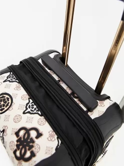 Guess House Party 18 In 4 Wheeler Dames Reiskoffer - Cream Multi Logo 18 Guess House Party 18 In 4 Wheeler Dames Reiskoffer - Cream Multi Logo -Reisopslagwinkel 901x1200 2