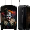NoBoringSuitcases.com® Koffer Groot - Clown - Hoed - Kraag - Portret - Killer Clown - Trolley Koffer Met TSA-slot - Met Wielen - 90 Liter - Reiskoffer - 66 Cm